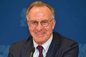 鲁梅尼格：孔帕尼为拜仁带回快乐和观赏性，别忘了足球本质是游戏