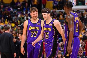 湖记：上赛季东契奇里夫斯搭档的无詹阵容 DFS是否在场天差地别