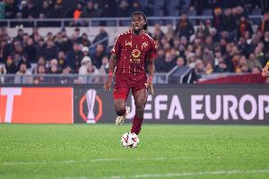 全市场：没签下科内而迪乌夫表现不符合预期，让齐沃无法变阵3421