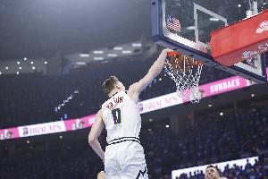 前队友？布劳恩：今天首个回合我没有去隔扣小乔丹 有点后悔了