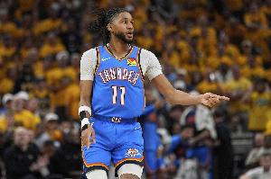 哈滕：以赛亚-乔是联盟中最好的射手之一 他的回归帮了我大忙