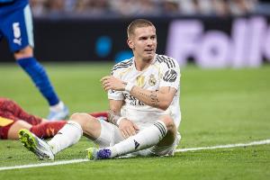 记者：马斯坦托诺将缺战利物浦，他尚无具体的恢复时间