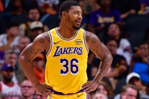 最后失误惊出一身汗！斯玛特拿17分5板5助&10罚全中 关键两罚很稳