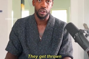 贝弗利继续炮轰特雷-杨：没人像你这样克教练！via西海岸