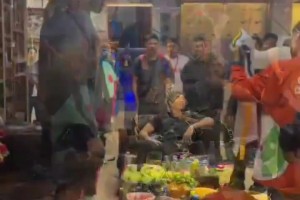 追梦中国行东北站拜访赵本山，老爷子穿的这身很年轻啊😂