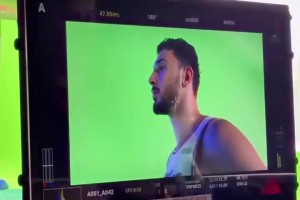 火箭全队穿城市版球衣拍摄定妆照，这身很符合杜兰特的气质啊