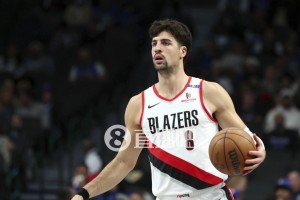 路走宽了！阿夫迪亚：为了和杨瀚森交流，我专门学了中文，以便在防守端教他怎么做