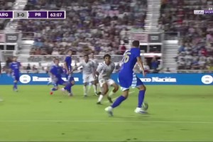 造乌龙！冈萨雷斯打门碰到波多黎各球员后入网，4-0领先！