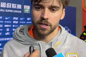 极致的暴力！近距离看卡雷拉斯暴射，皮球几乎不转左右晃动